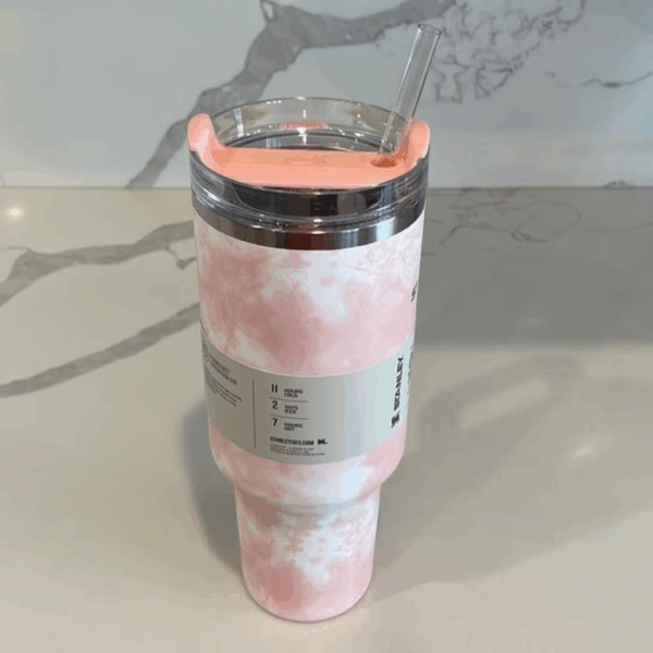 Stanley 40 ounce Quencher in Peach Tie Dye