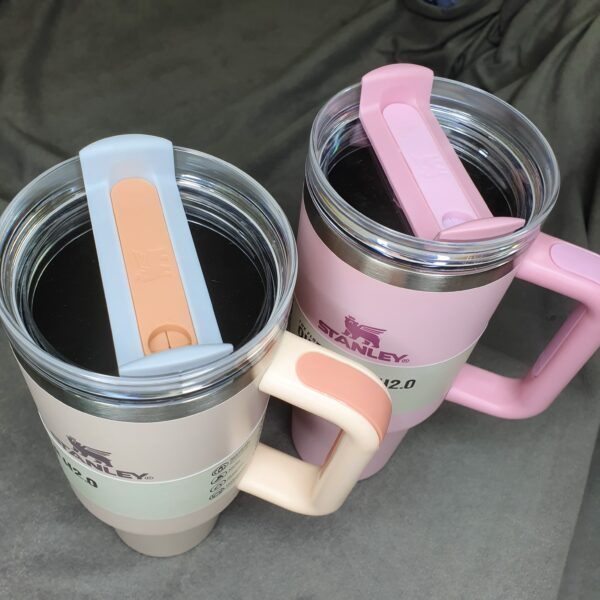 stanley tumbler with handle and straw