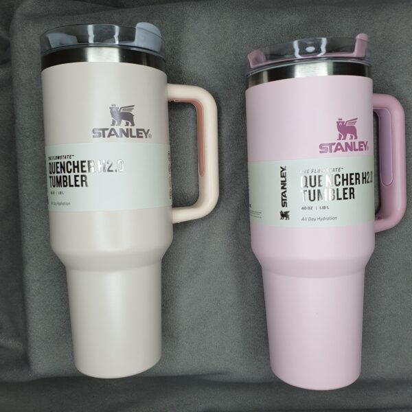 stanley tumbler with handle and straw