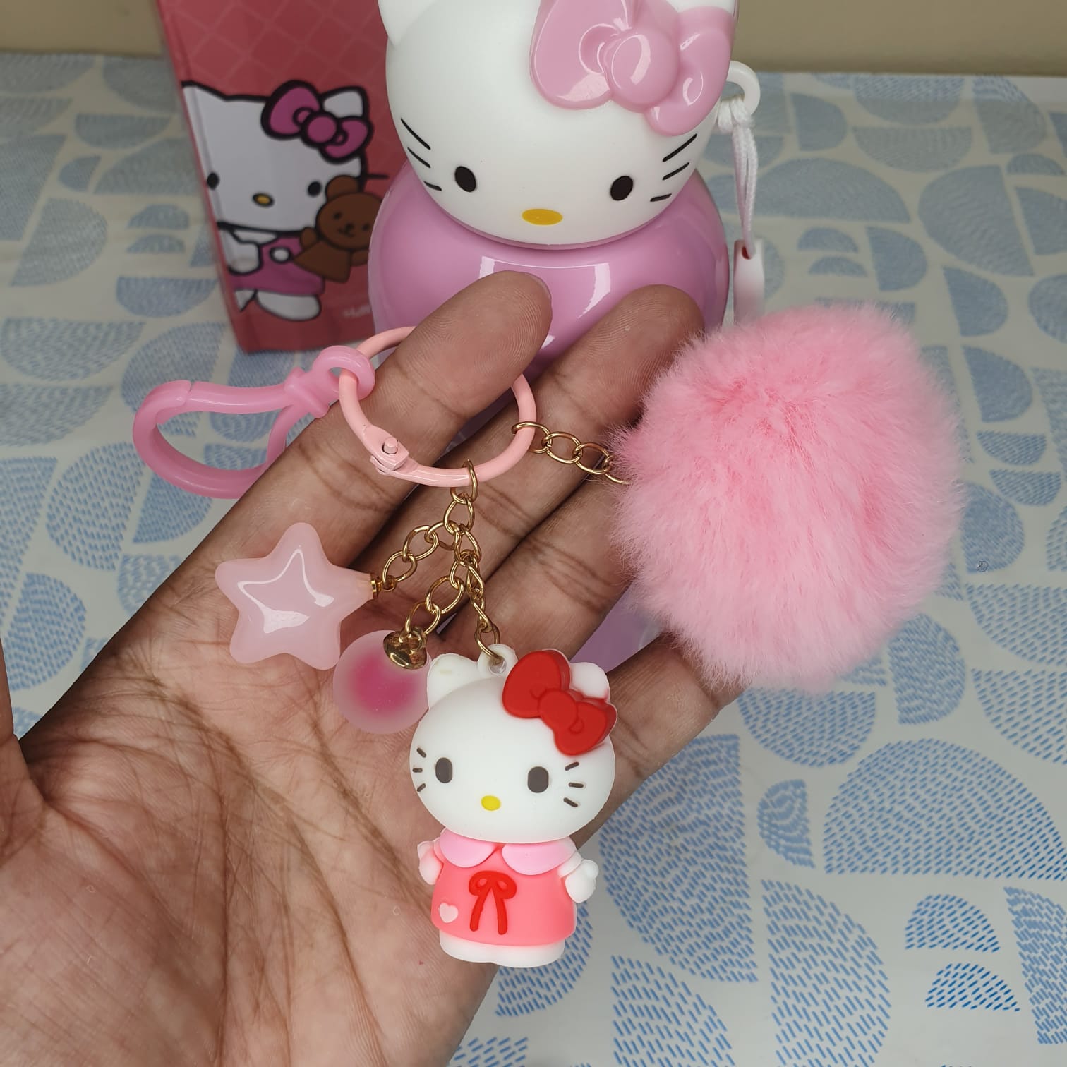 Hello Kitty Insulated Water Bottle for Kids – with Keychain (Pink) 400ml - Image 3