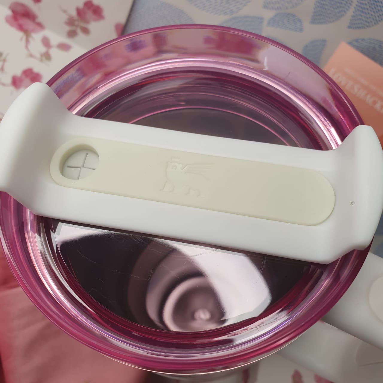 Stanley LoveShackFancy Ribbon Rosa Tumbler – 40oz - Image 2