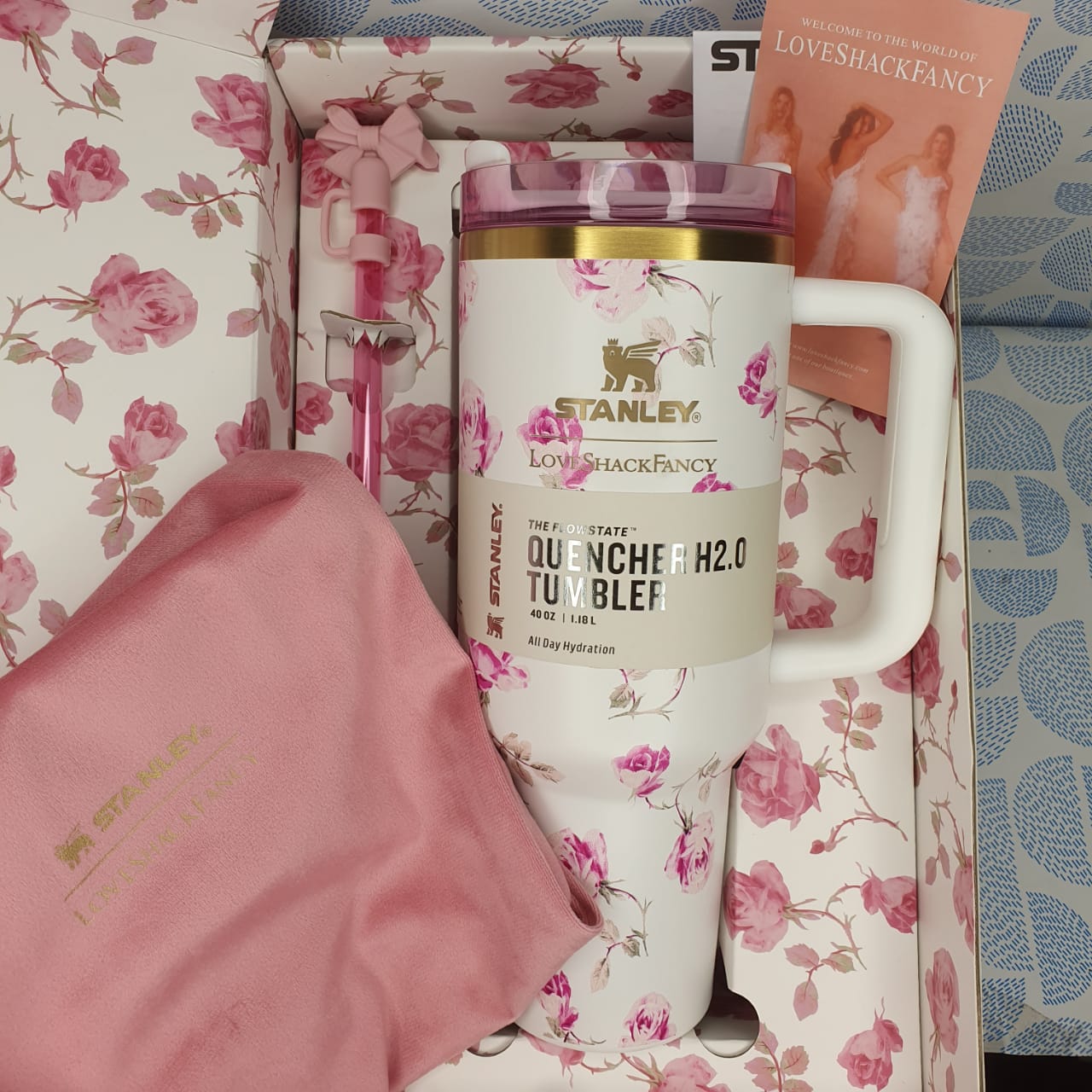Stanley LoveShackFancy Ribbon Rosa Tumbler – 40oz - Image 3