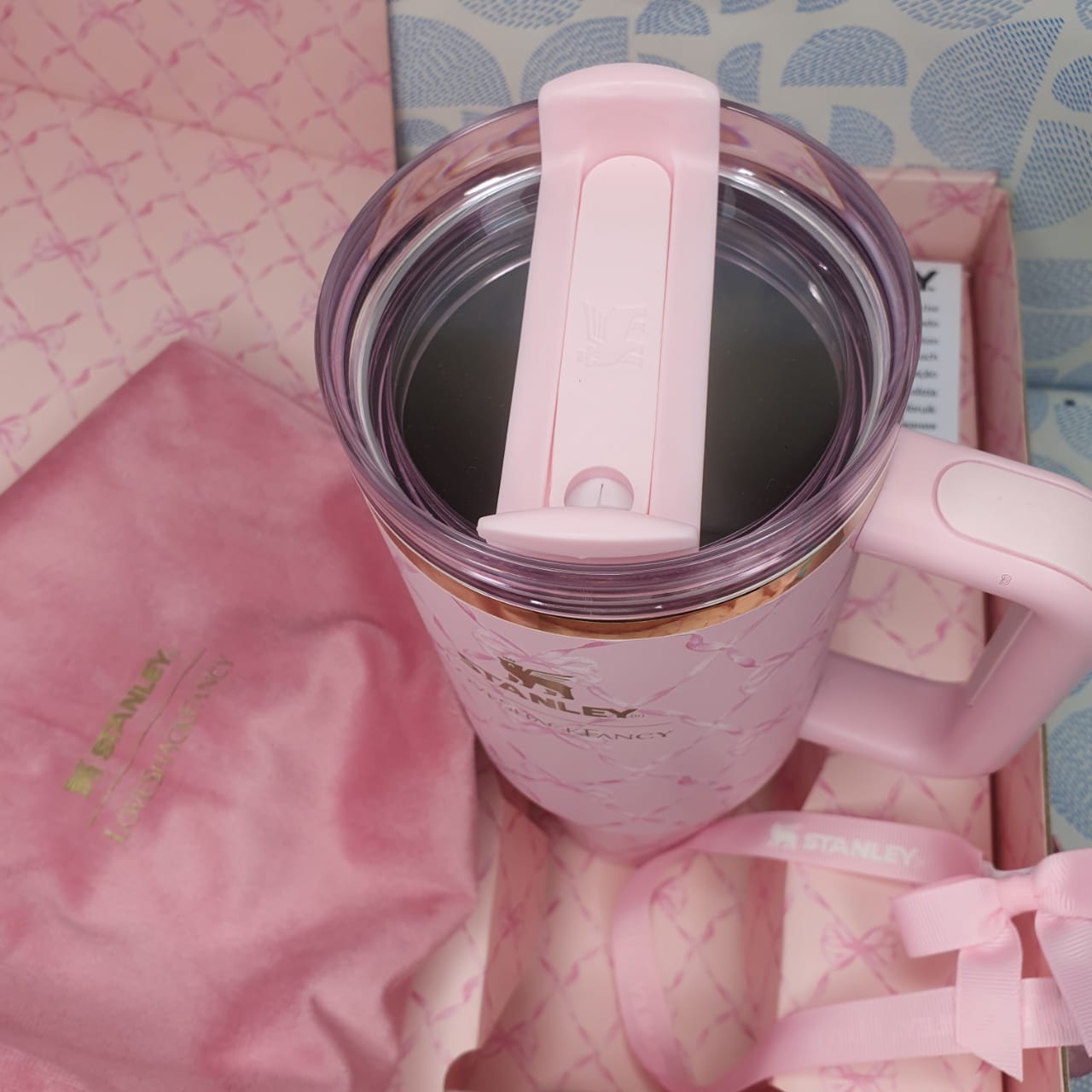 Stanley LoveShackFancy Baby Bow Pink Peppermint Tumbler – 40oz - Image 4
