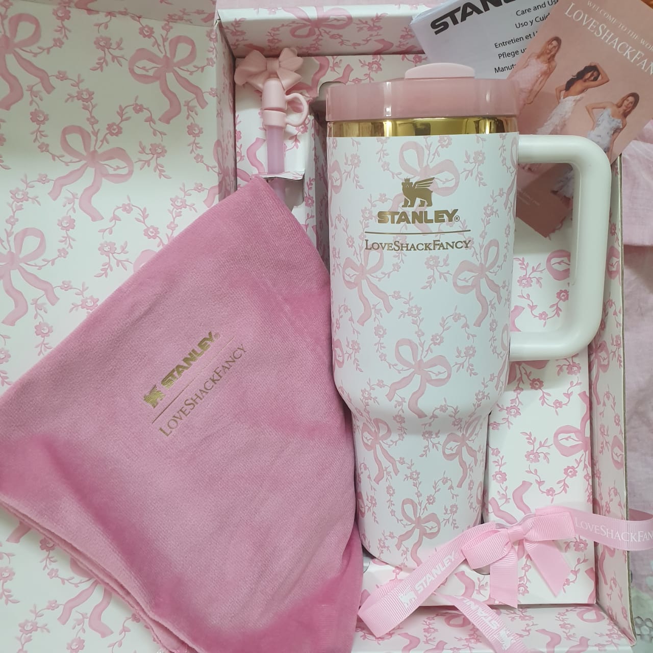 Stanley LoveShackFancy Coquette Bow Tumbler – 40oz
