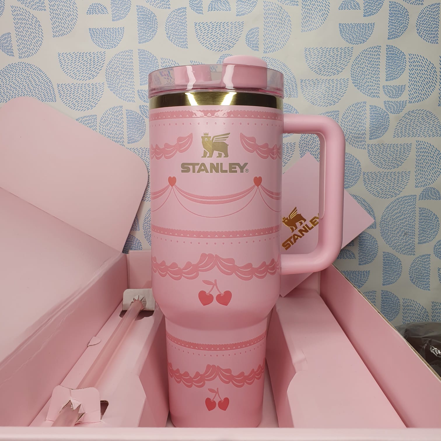 Stanley Valentine’s Day Pink Velvet Cake Flowstate Tumbler | 40 OZ - Image 4