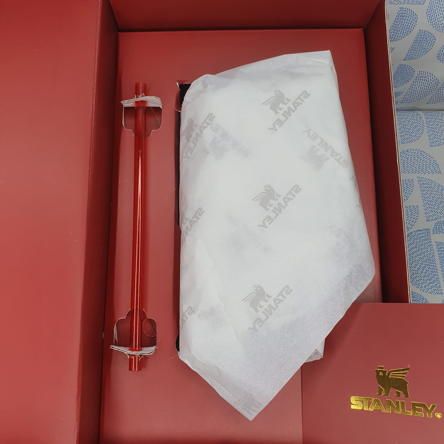 Stanley Valentine’s Day Red Velvet Cake Flowstate Tumbler | 40 OZ - Image 6