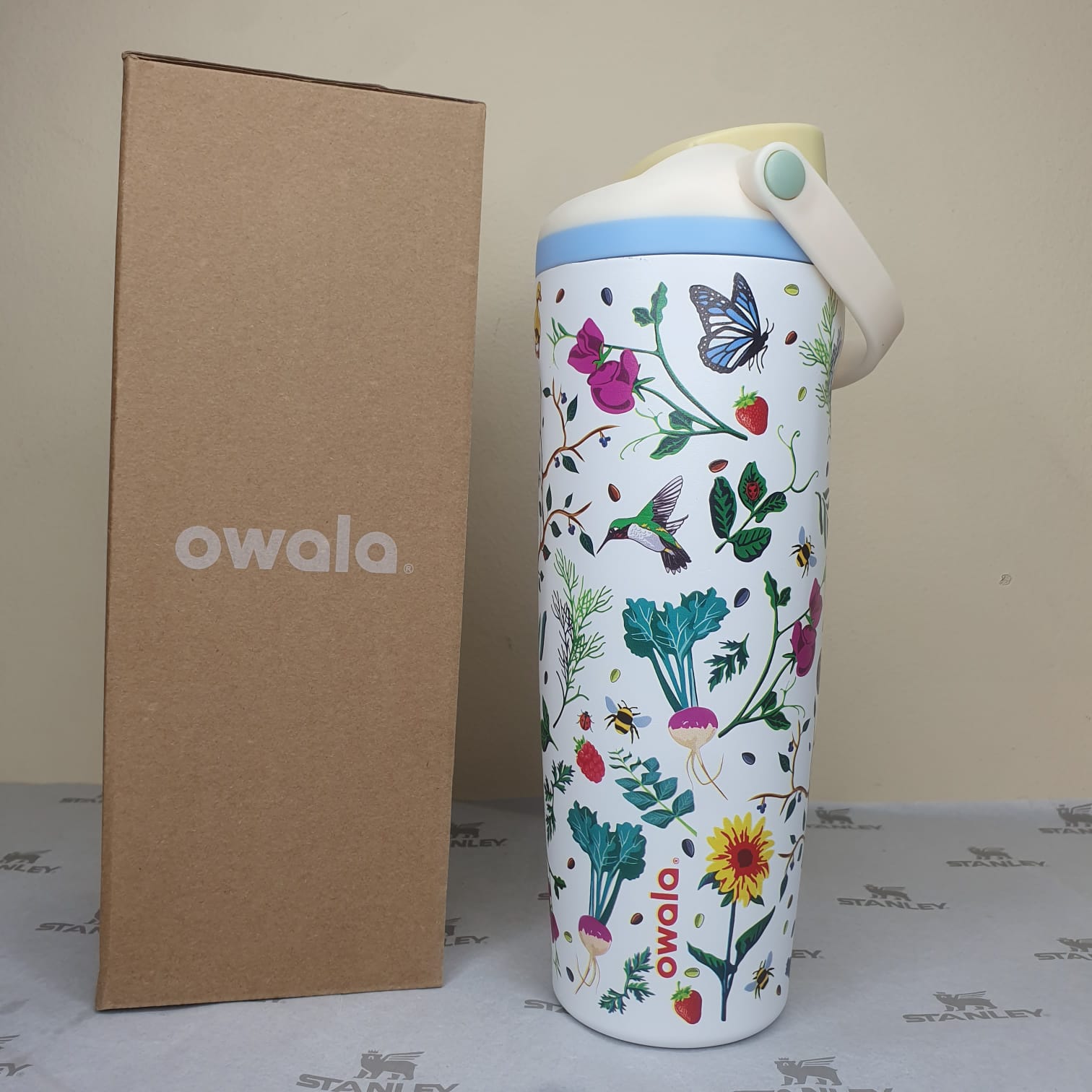 Owala FreeSip Sway Mother's Day Garden Water Tumbler with Travel Grip - 30oz - Image 11