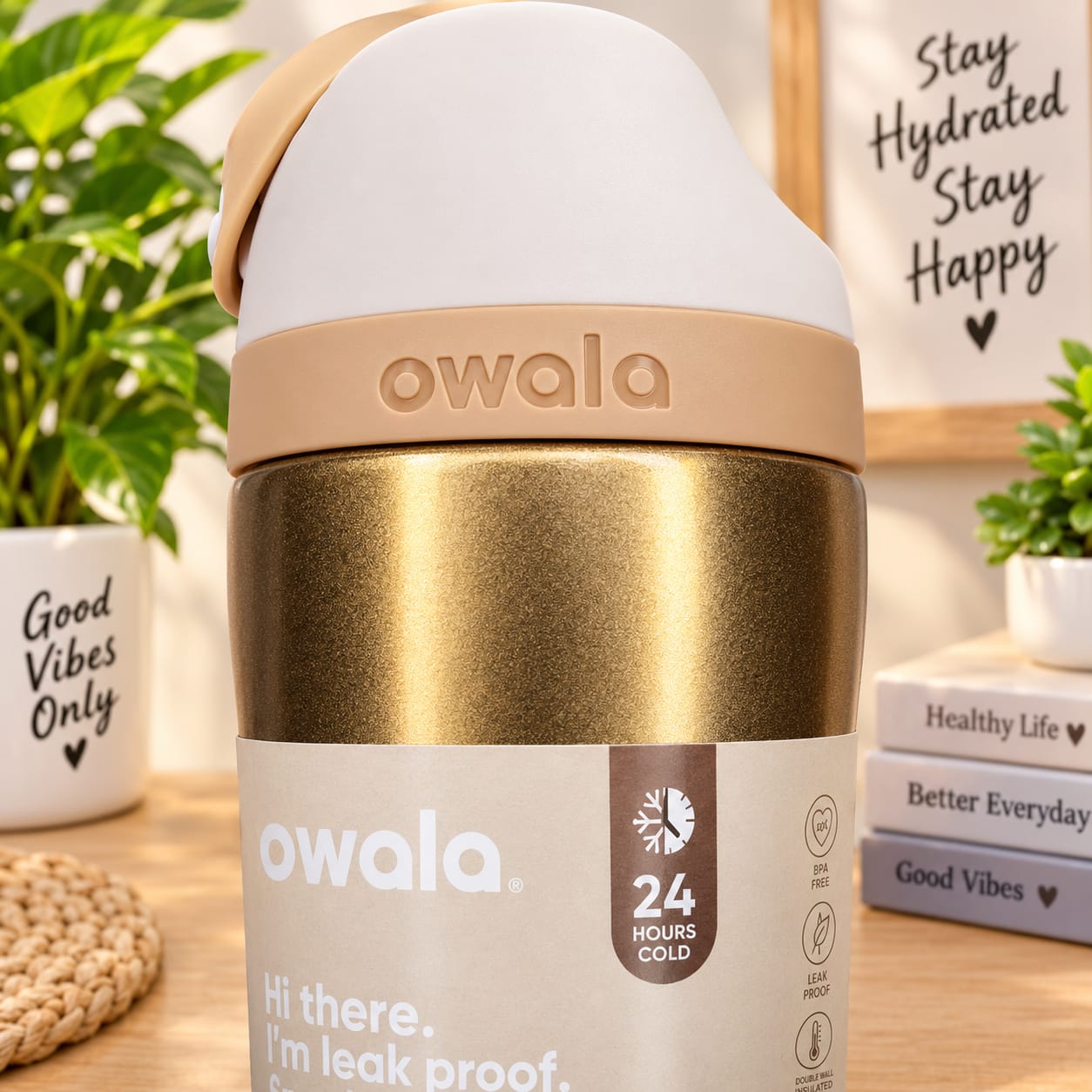 Owala FreeSip Glittering Metallic Gold Water Bottle - 710mL - Image 2